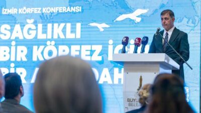 İzmir Büyükşehir Belediye Başkanı Dr. Cemil Tugay, İzmir Körfezi’nin kirlilikten