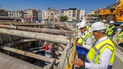 Ekonomik krizin etkilerine rağmen İzmir’de son iki yılda yatırımlar aksamadı.
