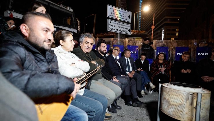 “Kararlılığımızı göstermek için buradayız”