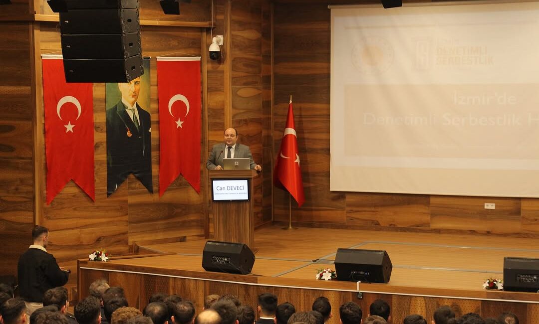 İzmir’de,denetimli serbestlik hizmetlerine yönelik farkındalık oluşturmak amacıyla polis adaylarına seminer