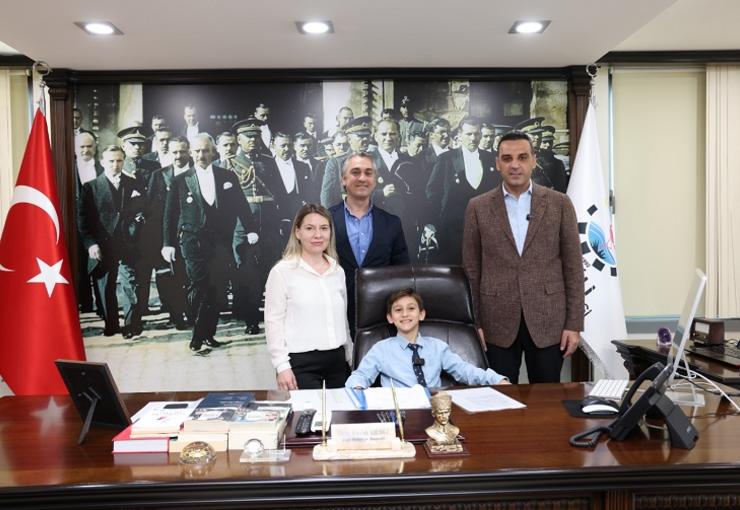 Çiğli Belediye Başkanı Onur Emrah Yıldız, 23 Nisan Ulusal Egemenlik