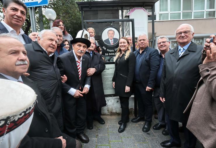 İzmir’in yaşayan değerlerinden, Türk dünyası ile dostluk, kardeşlik ve iş