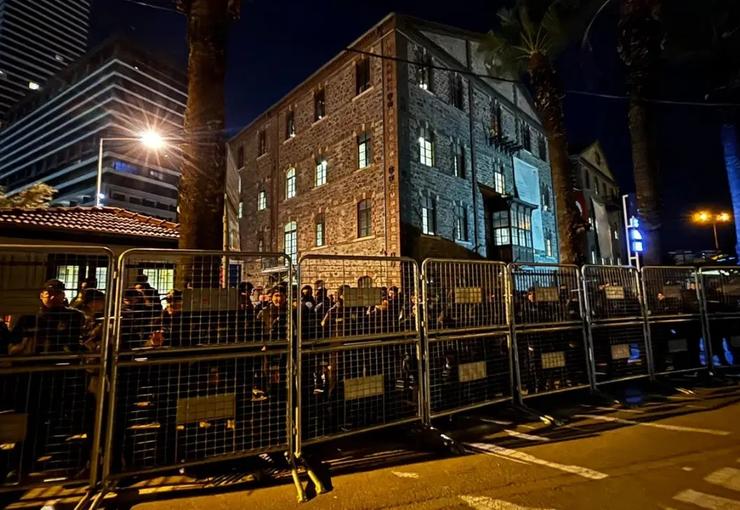 İzmir Büyükşehir Belediyesi’nin Meslek Fabrikası olarak kullandığı tarihi yapının tapusunun