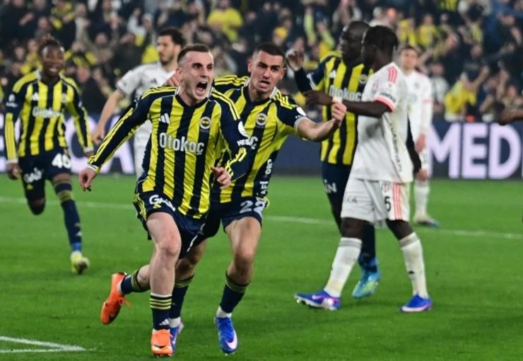 Süper Lig’de haftanın en kritik maçında Fenerbahçe, ağırladığı Beşiktaş'ı uzatma