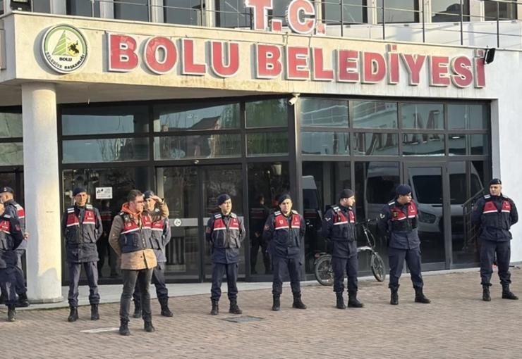 Bolu Belediyesine yönelik 'irtikap' soruşturması kapsamında cumartesi günü gözaltına alınan