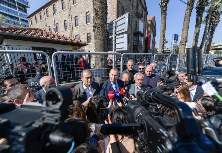 Vakıflar Genel Müdürlüğü’nün el koyma çabalarının ardından polis tarafından ablukaya