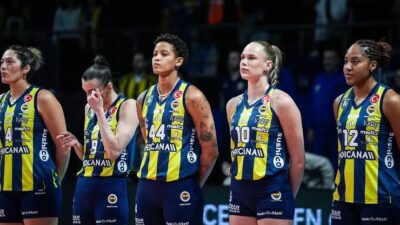 Voleybol Vodafone Sultanlar Ligi play-off final etabı ilk maçında Fenerbahçe