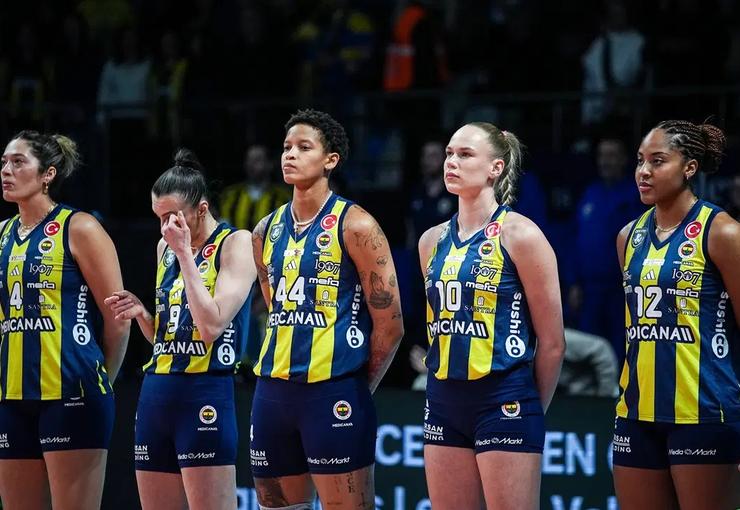 Voleybol Vodafone Sultanlar Ligi play-off final etabı ilk maçında Fenerbahçe