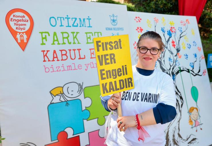 Konak Engelsiz Yaşam Köyü’nde düzenlenen Otizm Farkındalık Günü etkinliğinde ‘Biz