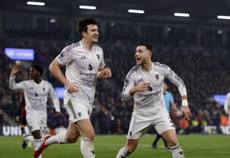 Manchester United, Harry Maguire'ın sözleşmesini uzattı. İngiliz savunma oyuncusuyla 1+1