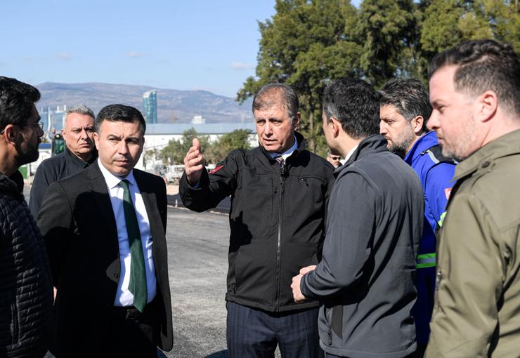 İzmir Büyükşehir Belediyesi, Konak’ta hastaneler ve ticaretin yoğun olduğu Gaziler