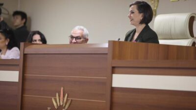 Karabağlar Belediyesi Nisan ayı olağan Meclis oturumunu gerçekleştirdi. Meclise Belediye