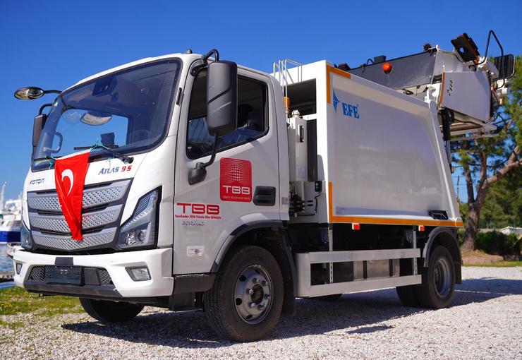 Ayvalık Belediyesi, temizlik hizmetlerinin daha etkin yürütülmesi amacıyla araç filosunu