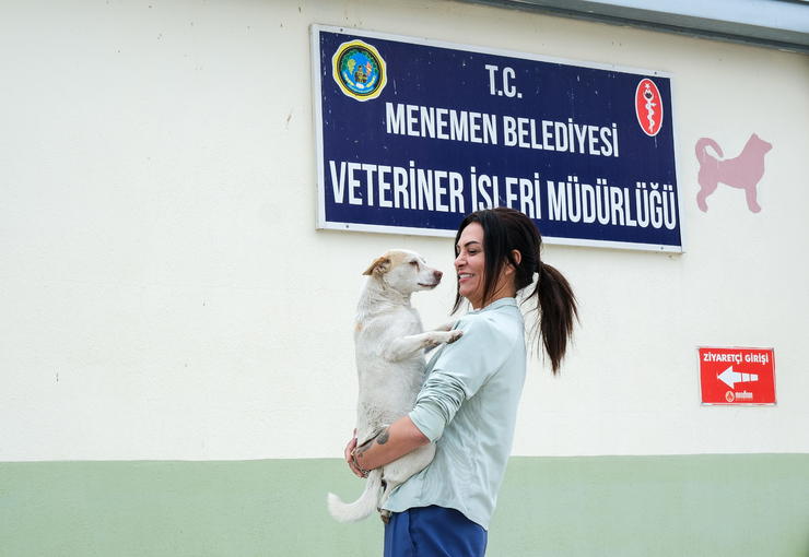 Menemen Belediyesi, ilçedeki tüm canlıların yaşam haklarına verdiği değerle, can