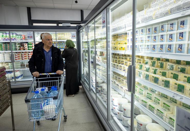 İzmir Büyükşehir Belediye Başkanı Dr. Cemil Tugay’ın İzmirliyi ekonomik ve