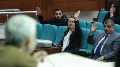 2025 Yılı Faaliyet Raporu’nun kabul edildiği Konak Belediye Meclisi’nde konuşan