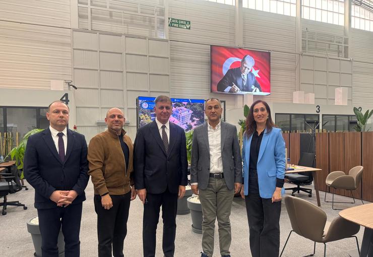 İzmir Büyükşehir Belediyesi, Karşıyaka Zübeyde Hanım Stadyumu’nun en hızlı şekilde