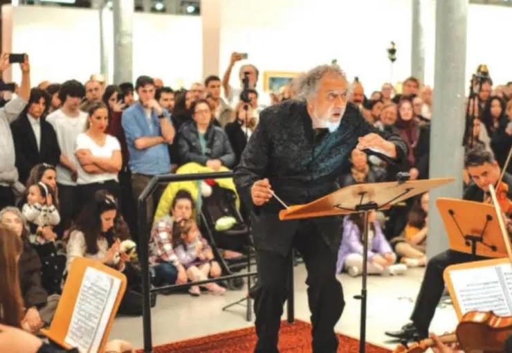 İBB Orkestrası tarafından kurulan İBB İstanbul Gençlik Orkestrası ilk konserini,