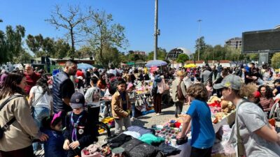 Karşıyaka Belediyesi, çocuklara yeniden kullanım kültürü aşılamak ve dayanışma bilinci