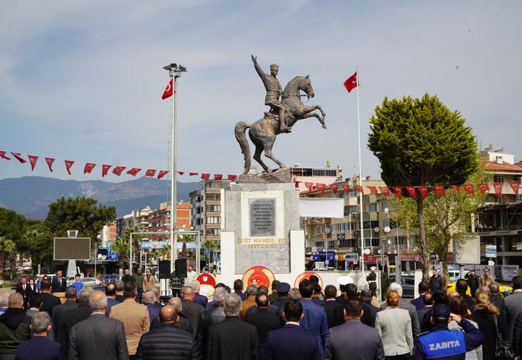 Cumhuriyetimizin kurucusu Ulu Önder Mustafa Kemal Atatürk’ün Edremit’e gelişinin 92.