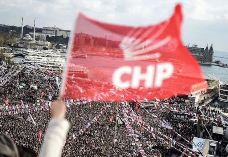 CHP Genel Başkanı Özgür Özel ara seçim için parti turlarını