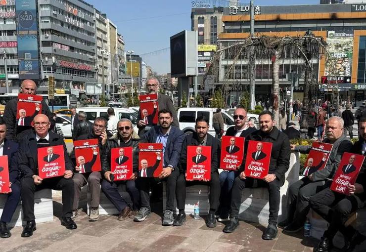 CHP’nin il başkanları, Ankara İl Başkanı Ümit Erkol’un tutuklanması sonrası