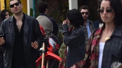 Uraz Kaygılaroğlu, Kadıköy’de kız arkadaşıyla görüntülendi.