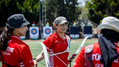 İzmir Büyükşehir Belediyesi Spor Kulübü’nün milli okçusu Dünya Yenihayat, Dünya