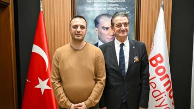 Atatürkçü Düşünce Derneği Genel Başkanı Mustafa Hüsnü Bozkurt ve beraberindeki