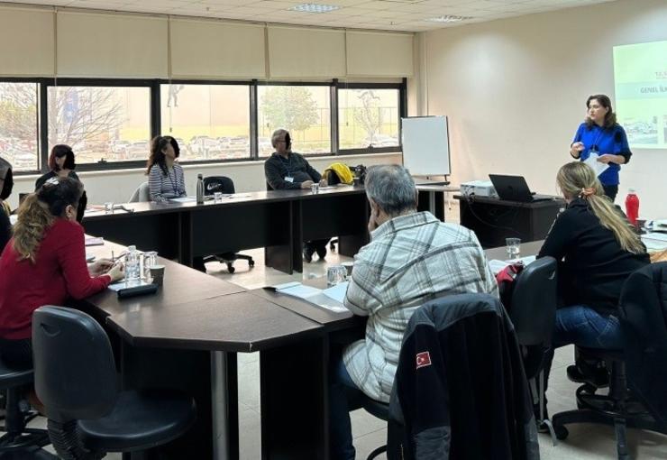 Ege Üniversitesi Hemşirelik Fakültesi bünyesinde gerçekleştirilen "Sertifikalı Temel İlk Yardım