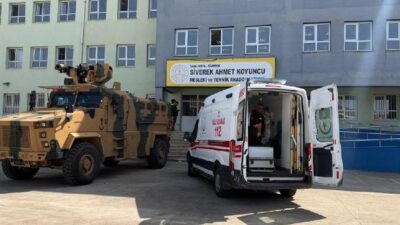 Siverek ilçesindeki Ahmet Koyuncu Mesleki ve Teknik Anadolu Lisesi'nde silahlı