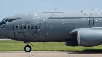 İngiltere’ye inen ABD Hava Kuvvetleri’ne ait tanker uçakta çok sayıda