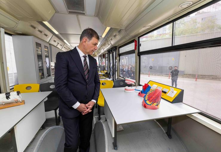 İzmir Büyükşehir Belediyesi, Adıyaman Belediyesi ve Türk Kadınlar Birliği iş