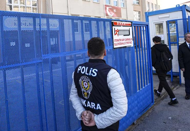 İçişleri Bakanlığınca, Şanlıurfa ve Kahramanmaraş'taki okullarda meydana gelen saldırıların ardından,