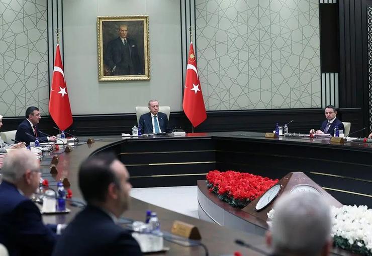 Kabine, AKP'li Cumhurbaşkanı Erdoğan'ın başkanlığında bugün toplanacak.