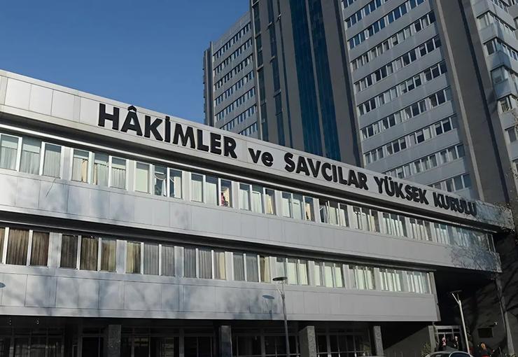 Hakimler ve Savcılar Kurulu (HSK) tarafından 14 hakim ve savcının