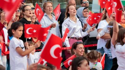 Konak’ta çocuklar, 25 Nisan Cumartesi günü, Konak Belediyesi’nin 23 Nisan