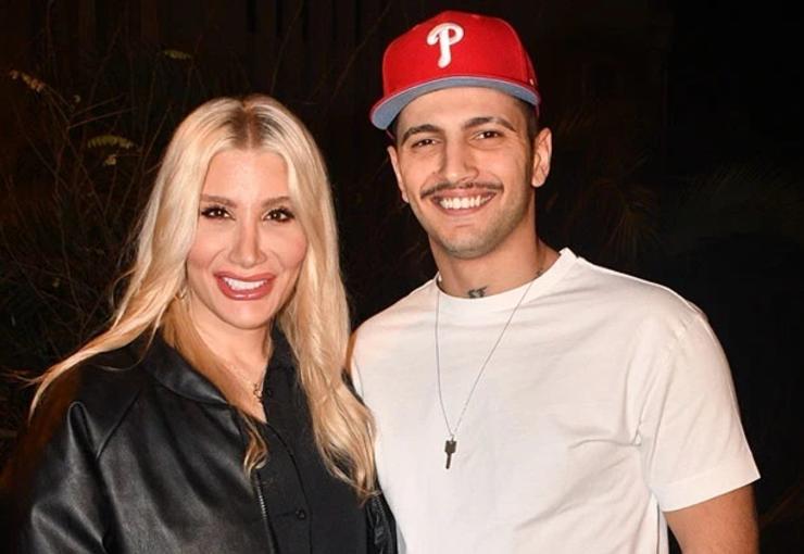 Cihangir’de görüntülenen İrem Derici ve Melih Kunukçu, son dönemde yaşanan