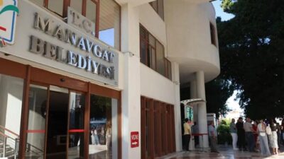 Antalya Manavgat Belediyesi'ne düzenlenen yeni operasyonda 21 kişi gözaltına alındı.