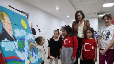 Karabağlar Belediyesi tarafından 23 Nisan coşkusu çocuklarla birlikte başlatıldı. 