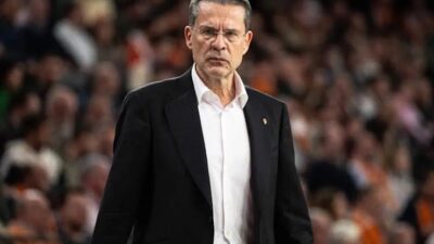 Normal sezonu 2. sırada bitiren Valencia Basket'in başantrenörü İspanyol Pedro