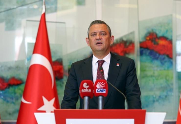 CHP’li belediyelere süren operasyonlara karşı “ara seçim” kartını çeken CHP