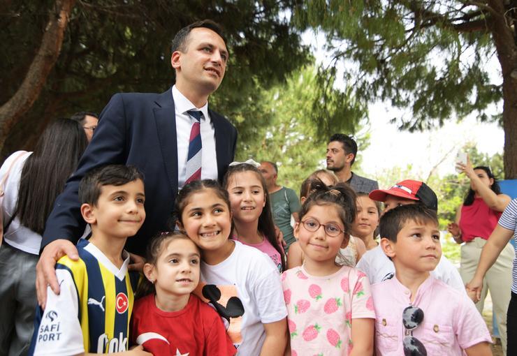 Bornova Belediyesi, 23 Nisan Ulusal Egemenlik ve Çocuk Bayramı’nı Aşık