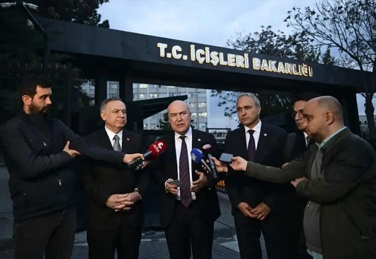 CHP İçişleri Politika Kurulu Başkanı Murat Bakan, Yerel Yönetimlerden Sorumlu