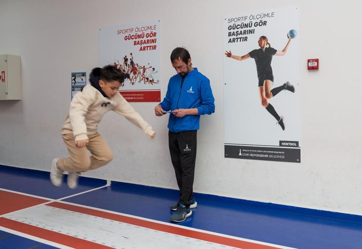 İzmir Büyükşehir Belediye Başkanı Dr. Cemil Tugay, Roman Yurttaş Meclisi’nde