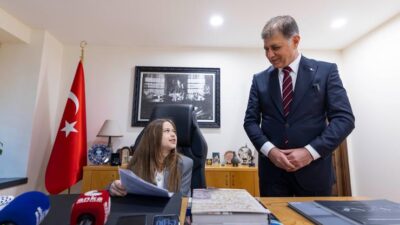 İzmir Büyükşehir Belediye Başkanı Dr. Cemil Tugay, 23 Nisan Ulusal