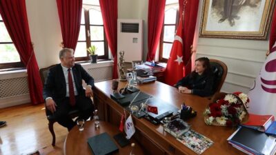 Urla Belediye Başkanlığı Koltuğuna Türkiye’nin Seçilmiş İlk Çocuk Meclisi Başkanı