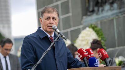 CHP İzmir İl Başkanlığı'nın düzenlediği 23 Nisan töreninde Cumhuriyet, adalet