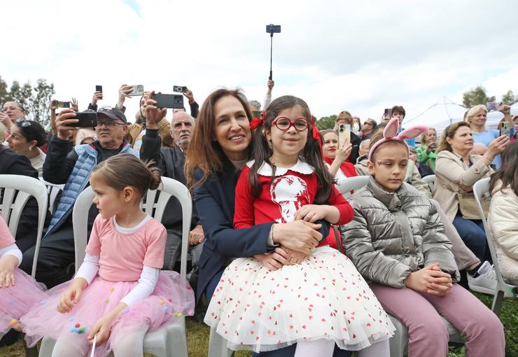 Karşıyakalı çocuklar, 23 Nisan Ulusal Egemenlik ve Çocuk Bayramı’nı muhteşem