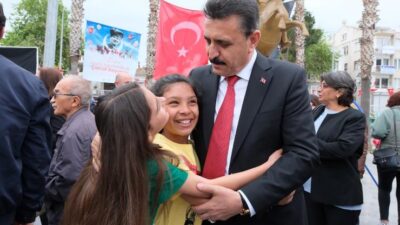 İzmir’in Dikili ilçesinde 23 Nisan Ulusal Egemenlik ve Çocuk Bayramı,